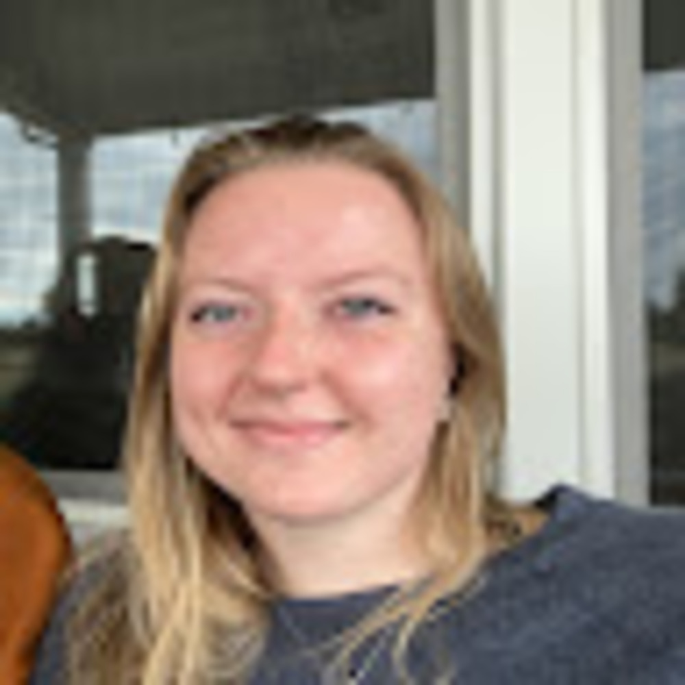 Meet your Posher, Makenzie - Picture 1 of 1